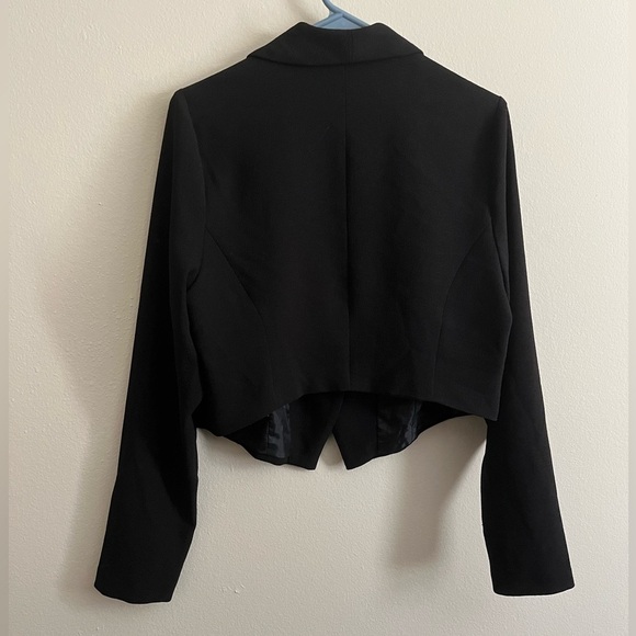 Black Blazer - Picture 5 of 6